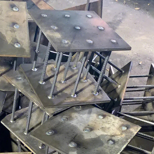 在确定陵水预埋件位置时，需要考虑以下几点